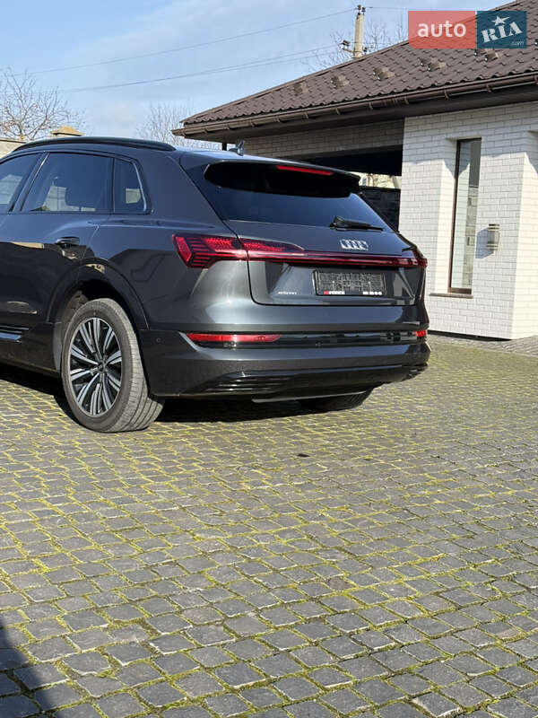 Внедорожник / Кроссовер Audi e-tron 2019 в Ровно фото 18 Внедорожник / Кроссовер Audi e-tron 2019 в Ровно