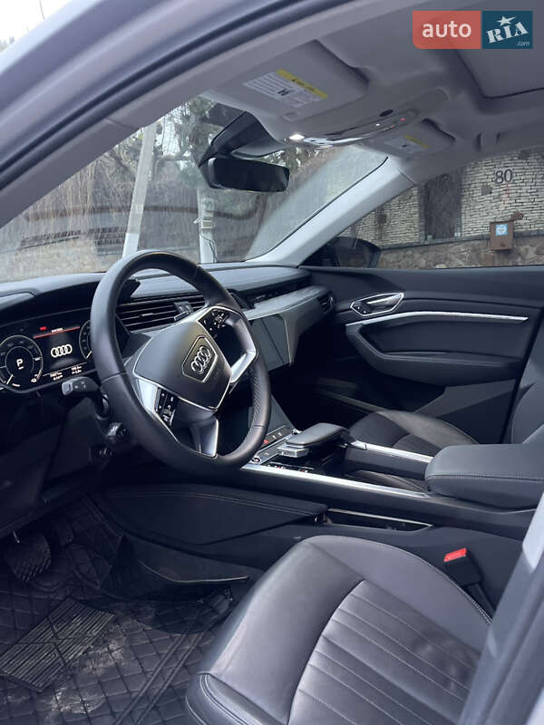Внедорожник / Кроссовер Audi e-tron 2022 в Василькове
