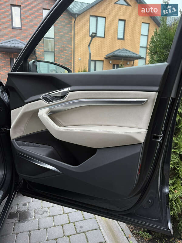 Позашляховик / Кросовер Audi e-tron 2020 в Вінниці фото 36 Позашляховик / Кросовер Audi e-tron 2020 в Вінниці