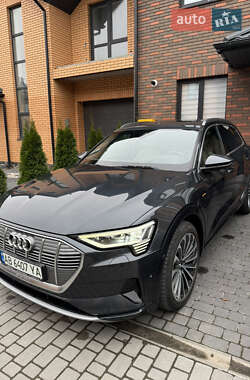 Позашляховик / Кросовер Audi e-tron 2020 в Вінниці