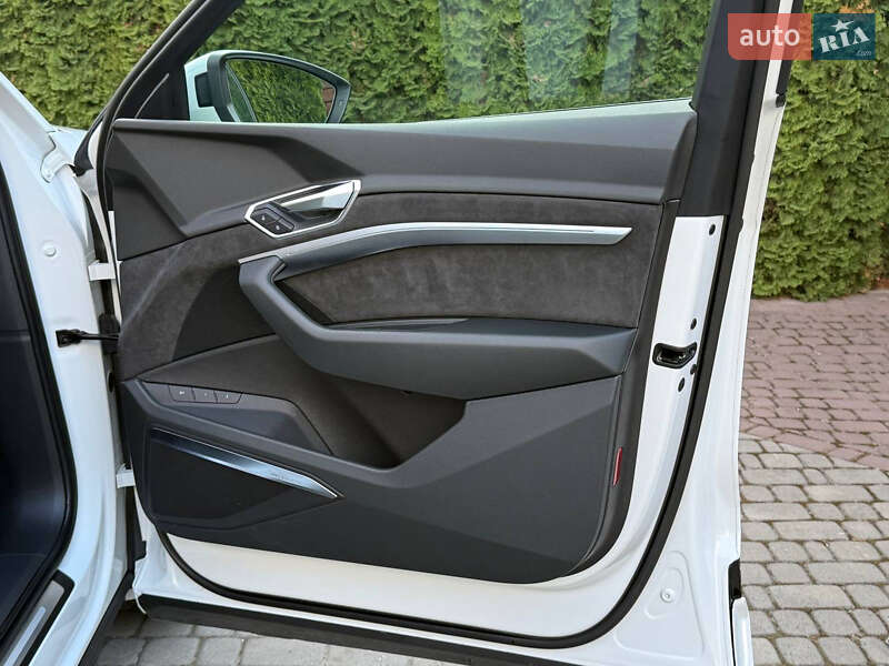 Внедорожник / Кроссовер Audi e-tron 2020 в Ровно фото 61 Внедорожник / Кроссовер Audi e-tron 2020 в Ровно