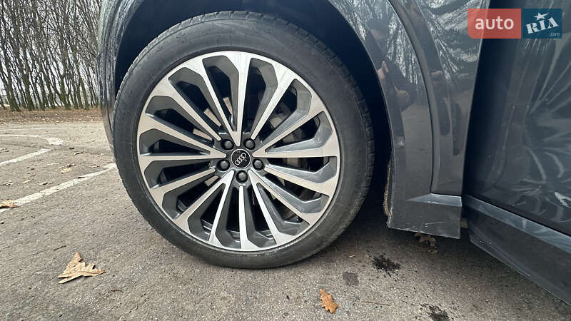 Внедорожник / Кроссовер Audi e-tron 2020 в Львове