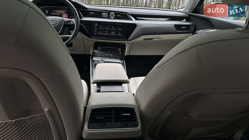 Внедорожник / Кроссовер Audi e-tron 2020 в Львове