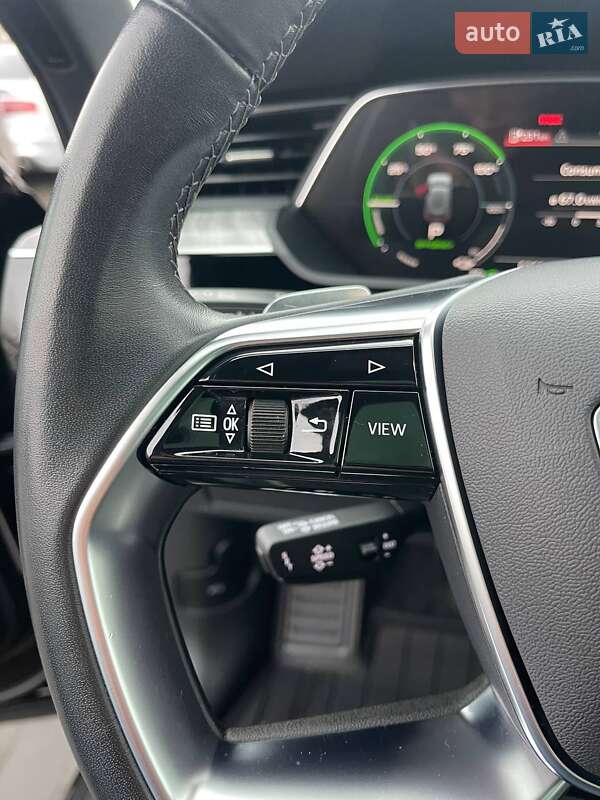 Позашляховик / Кросовер Audi e-tron 2021 в Львові