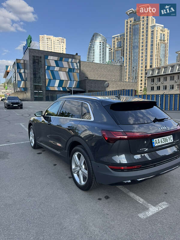 Позашляховик / Кросовер Audi e-tron 2020 в Києві фото 4 Позашляховик / Кросовер Audi e-tron 2020 в Києві
