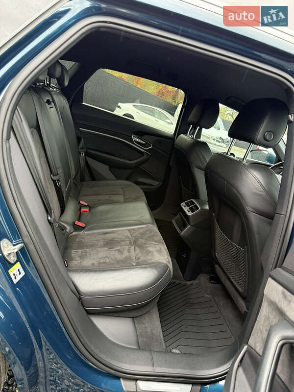 Внедорожник / Кроссовер Audi e-tron 2020 в Дрогобыче фото 30 Внедорожник / Кроссовер Audi e-tron 2020 в Дрогобыче