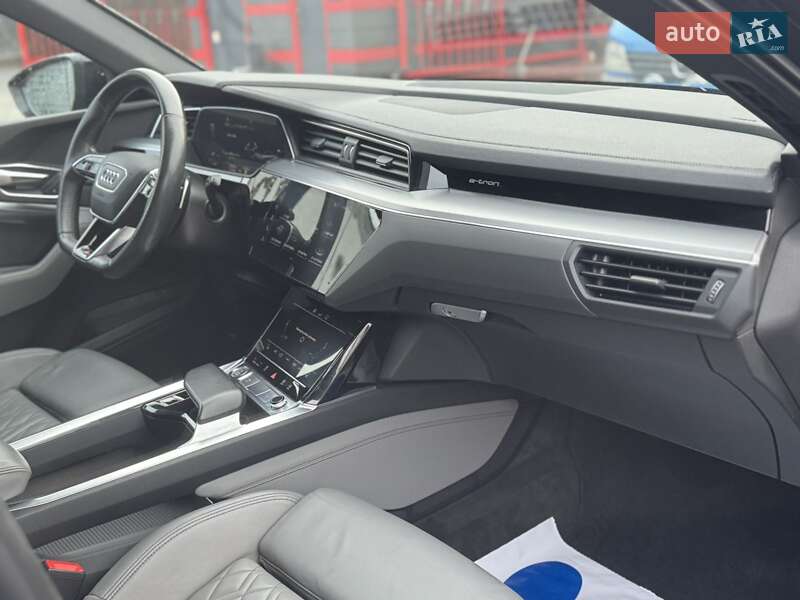 Внедорожник / Кроссовер Audi e-tron 2019 в Львове