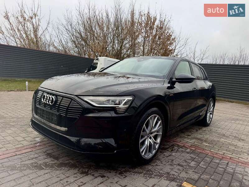 Внедорожник / Кроссовер Audi e-tron 2019 в Львове