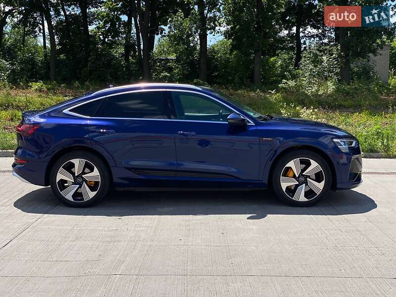 Внедорожник / Кроссовер Audi e-tron 2021 в Киеве фото 14 Внедорожник / Кроссовер Audi e-tron 2021 в Киеве