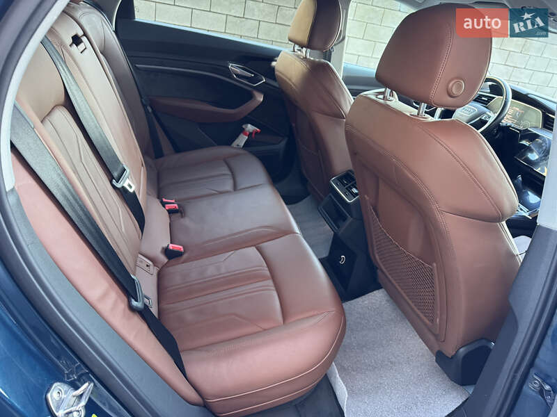 Внедорожник / Кроссовер Audi e-tron 2019 в Ровно фото 23 Внедорожник / Кроссовер Audi e-tron 2019 в Ровно