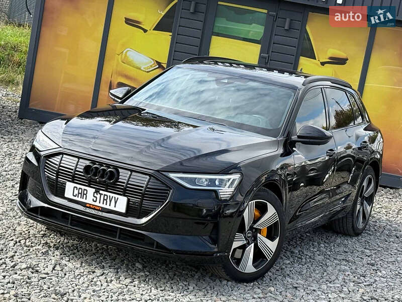 Внедорожник / Кроссовер Audi e-tron 2022 в Стрые