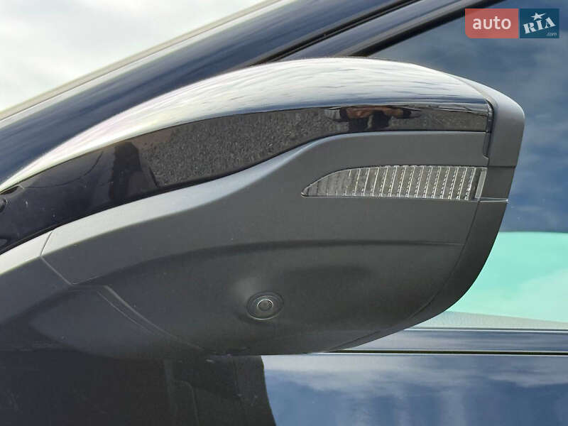 Внедорожник / Кроссовер Audi e-tron 2022 в Стрые