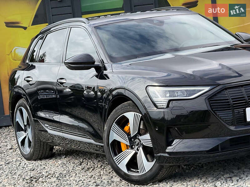 Внедорожник / Кроссовер Audi e-tron 2022 в Стрые
