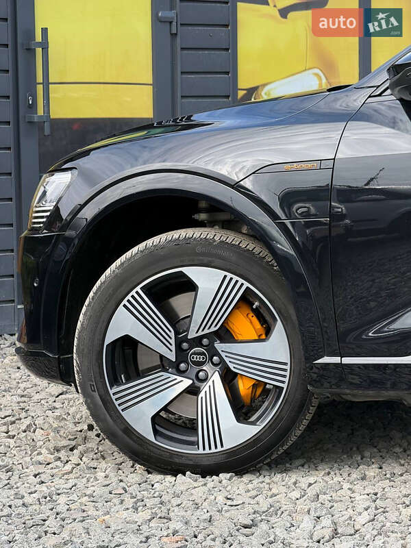 Внедорожник / Кроссовер Audi e-tron 2022 в Стрые
