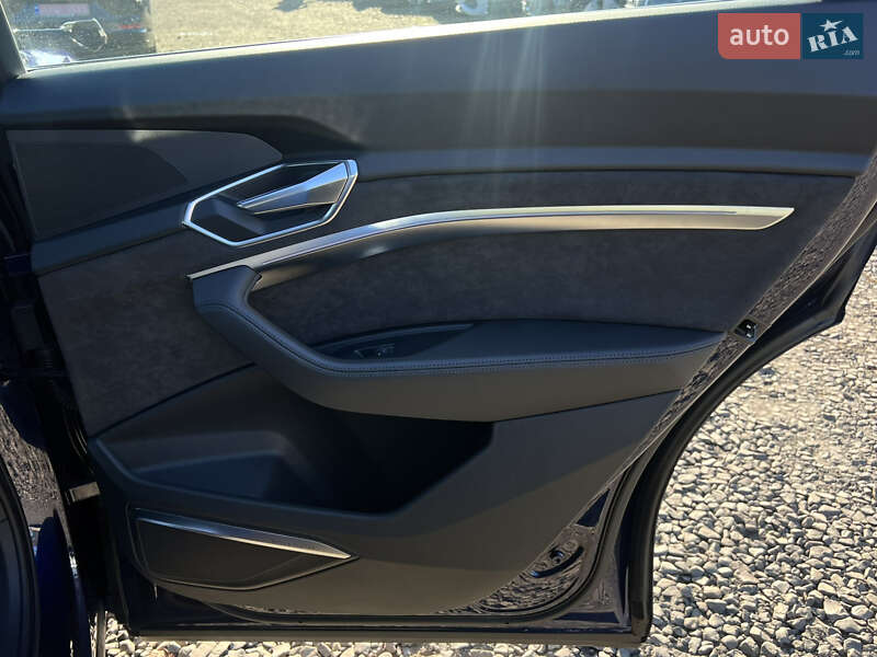 Позашляховик / Кросовер Audi e-tron 2020 в Луцьку