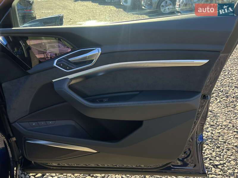 Позашляховик / Кросовер Audi e-tron 2020 в Луцьку
