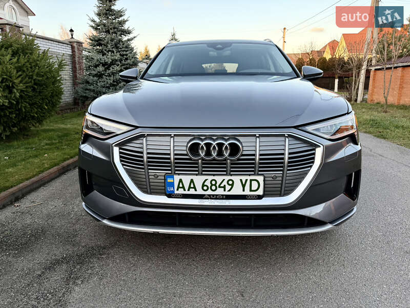 Позашляховик / Кросовер Audi e-tron 2021 в Києві фото 6 Позашляховик / Кросовер Audi e-tron 2021 в Києві