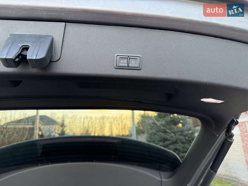 Позашляховик / Кросовер Audi e-tron 2021 в Києві фото 16 Позашляховик / Кросовер Audi e-tron 2021 в Києві