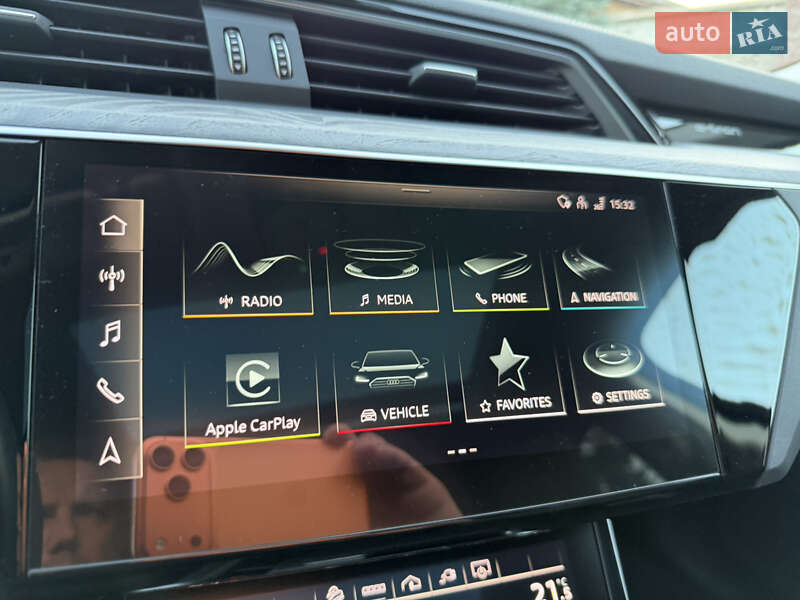 Позашляховик / Кросовер Audi e-tron 2021 в Києві фото 28 Позашляховик / Кросовер Audi e-tron 2021 в Києві