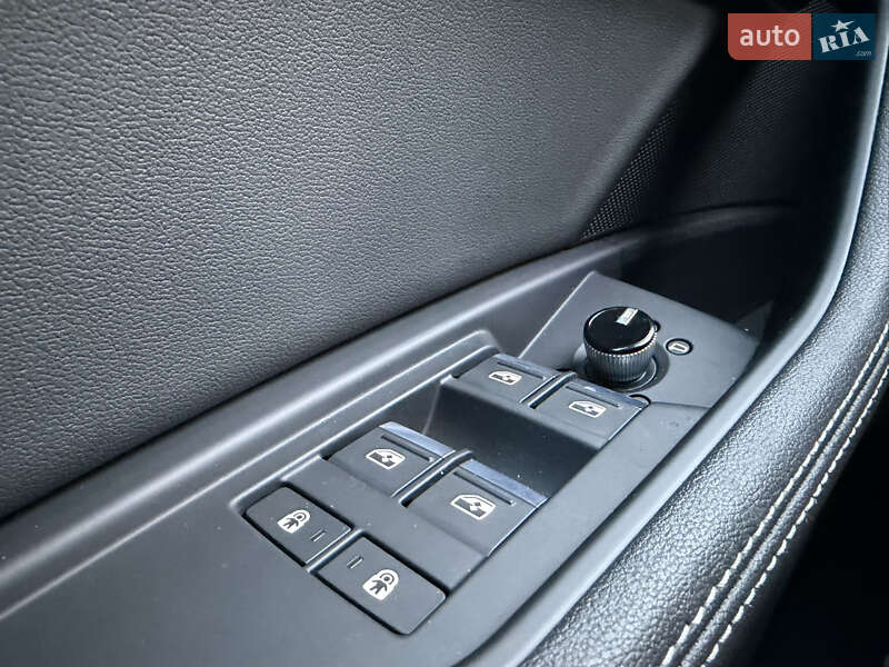 Позашляховик / Кросовер Audi e-tron 2021 в Києві фото 29 Позашляховик / Кросовер Audi e-tron 2021 в Києві