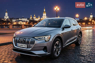 Внедорожник / Кроссовер Audi e-tron 2021 в Киеве