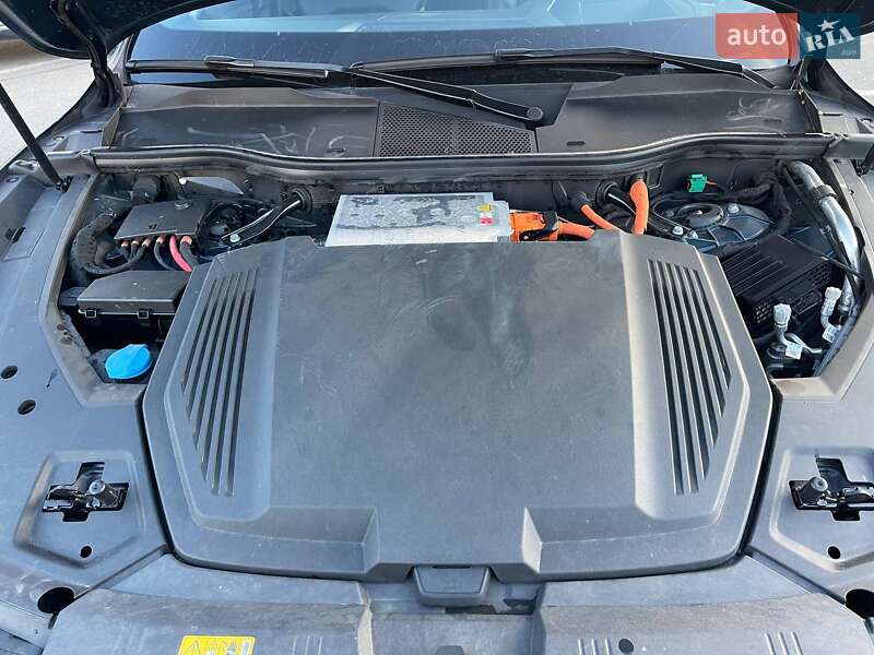 Внедорожник / Кроссовер Audi e-tron 2021 в Львове