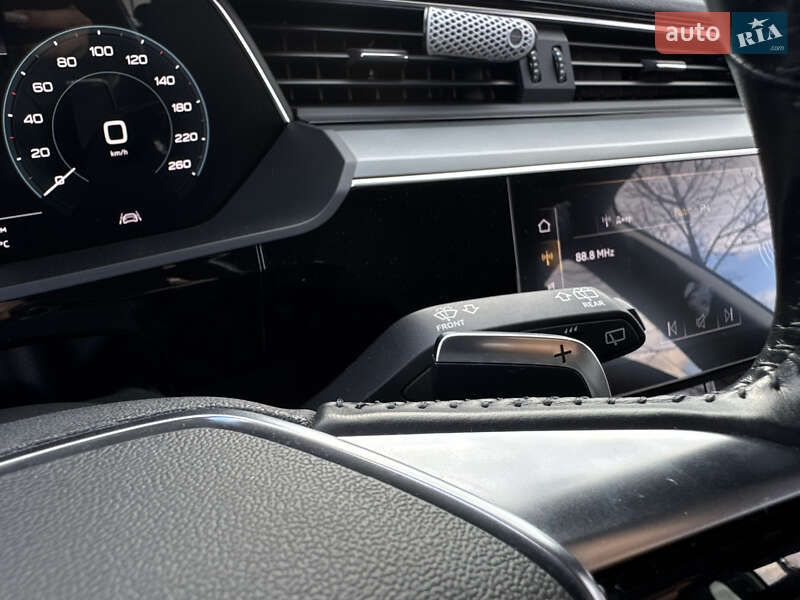 Внедорожник / Кроссовер Audi e-tron 2019 в Ивано-Франковске