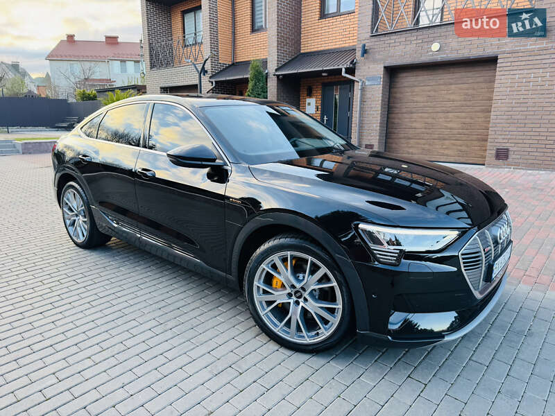 Позашляховик / Кросовер Audi e-tron 2023 в Хмельницькому
