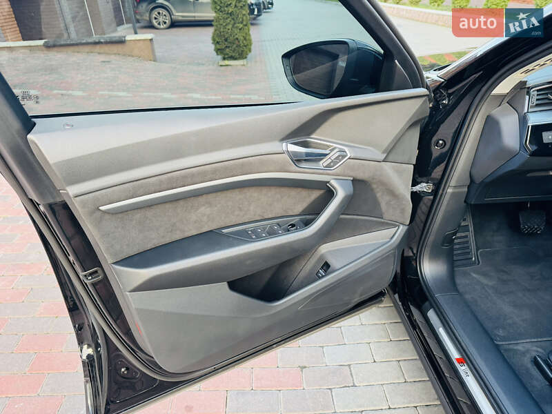 Позашляховик / Кросовер Audi e-tron 2023 в Хмельницькому