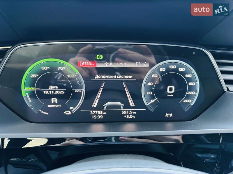 Позашляховик / Кросовер Audi e-tron 2023 в Хмельницькому