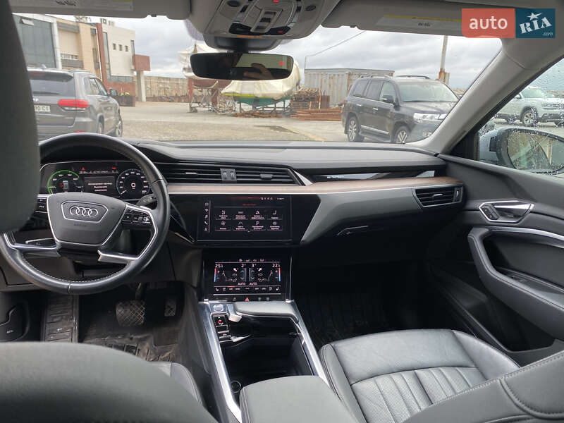 Внедорожник / Кроссовер Audi e-tron 2019 в Одессе
