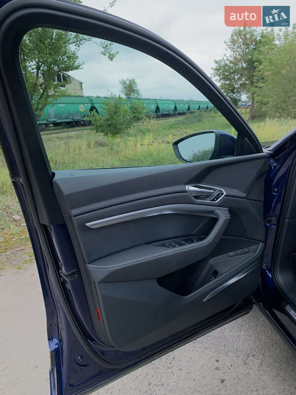 Позашляховик / Кросовер Audi e-tron 2021 в Хмельницькому фото 30 Позашляховик / Кросовер Audi e-tron 2021 в Хмельницькому