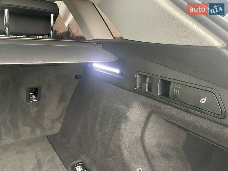 Позашляховик / Кросовер Audi e-tron 2022 в Рівному