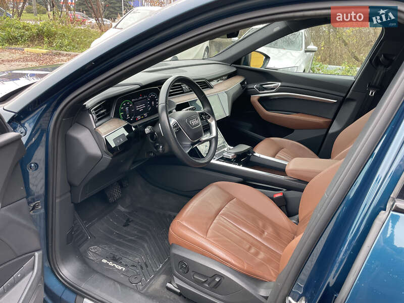 Позашляховик / Кросовер Audi e-tron 2021 в Львові