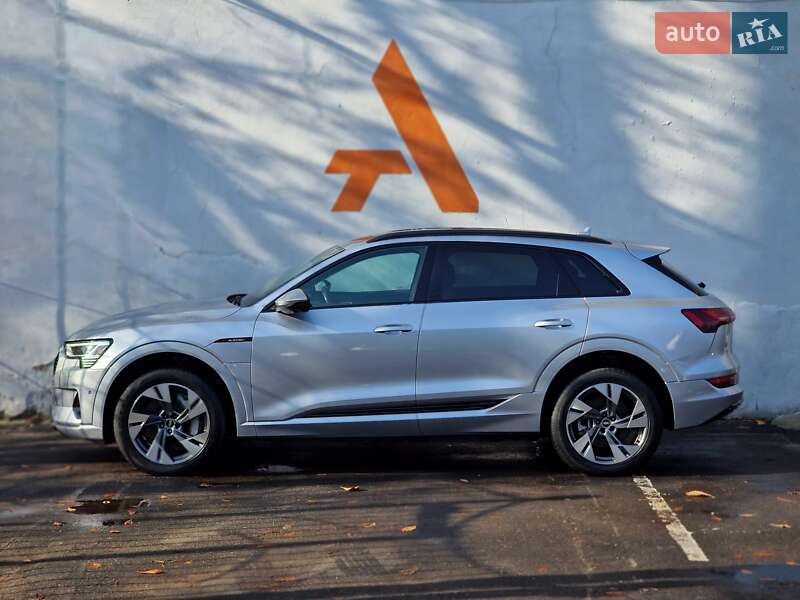 Внедорожник / Кроссовер Audi e-tron 2020 в Одессе