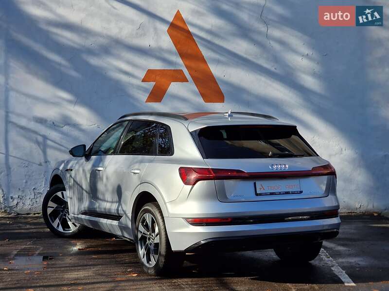 Внедорожник / Кроссовер Audi e-tron 2020 в Одессе