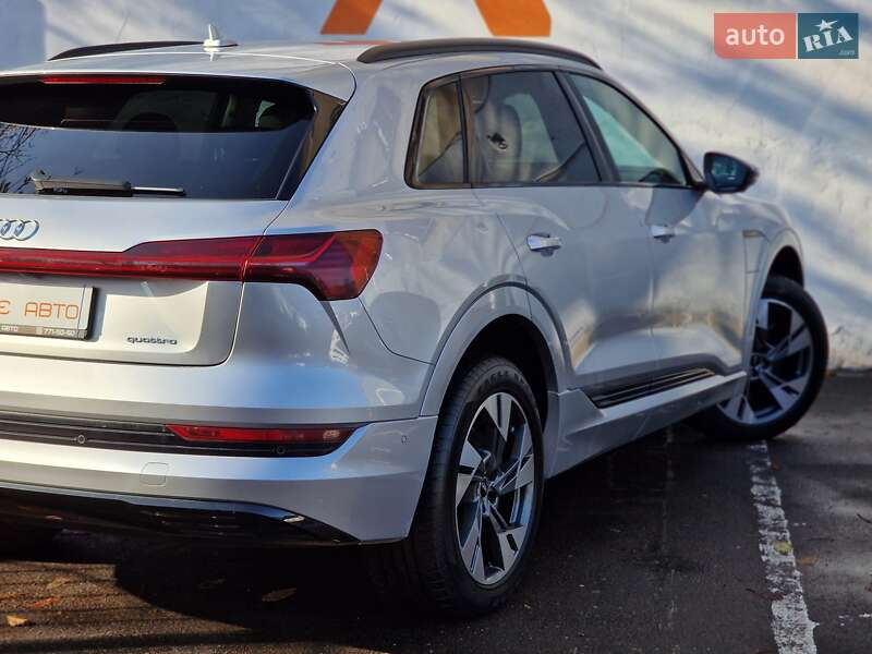 Внедорожник / Кроссовер Audi e-tron 2020 в Одессе