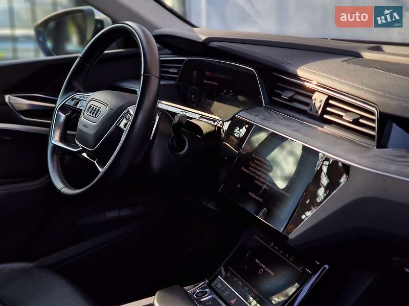 Внедорожник / Кроссовер Audi e-tron 2020 в Одессе