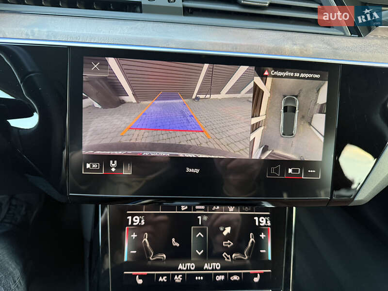 Позашляховик / Кросовер Audi e-tron 2022 в Луцьку