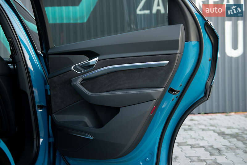 Внедорожник / Кроссовер Audi e-tron 2019 в Мукачево