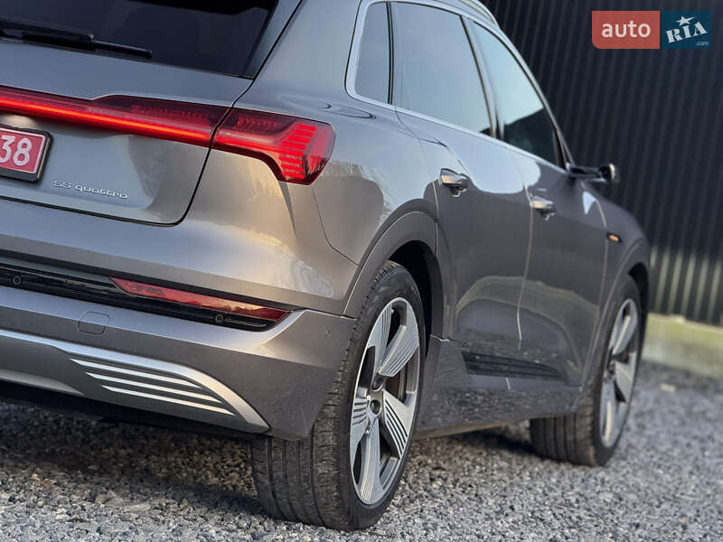 Позашляховик / Кросовер Audi e-tron 2019 в Дрогобичі фото 20 Позашляховик / Кросовер Audi e-tron 2019 в Дрогобичі