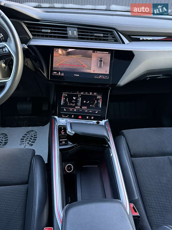 Позашляховик / Кросовер Audi e-tron 2019 в Дрогобичі фото 39 Позашляховик / Кросовер Audi e-tron 2019 в Дрогобичі