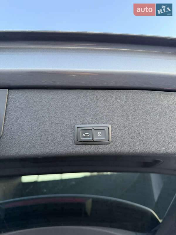 Позашляховик / Кросовер Audi e-tron 2019 в Дрогобичі фото 42 Позашляховик / Кросовер Audi e-tron 2019 в Дрогобичі