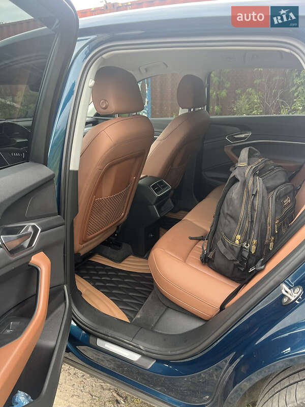 Внедорожник / Кроссовер Audi e-tron 2020 в Львове