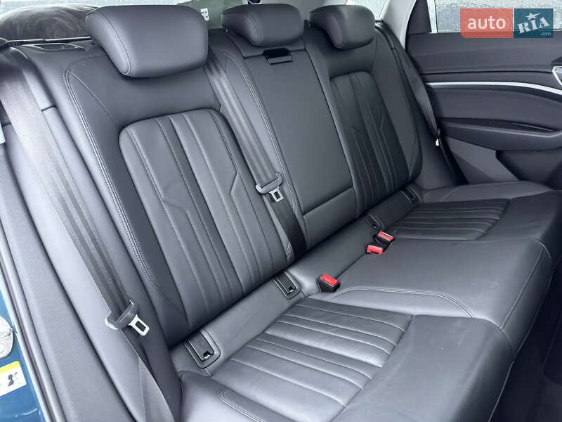 Внедорожник / Кроссовер Audi e-tron 2021 в Львове