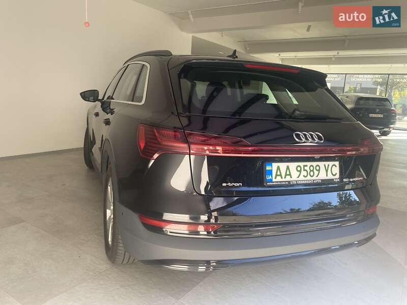Позашляховик / Кросовер Audi e-tron 2020 в Ірпені