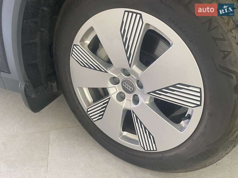 Позашляховик / Кросовер Audi e-tron 2020 в Ірпені