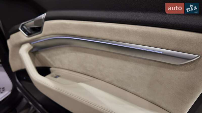 Позашляховик / Кросовер Audi e-tron 2020 в Львові