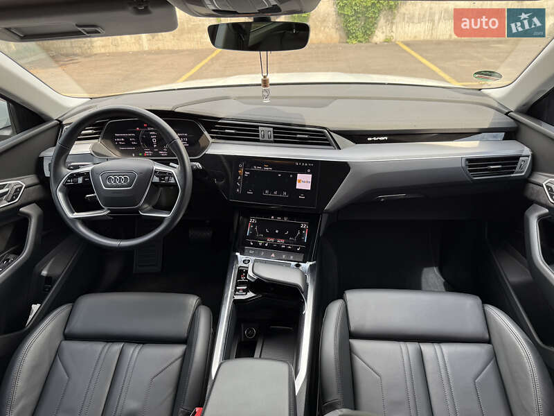 Позашляховик / Кросовер Audi e-tron 2021 в Рівному