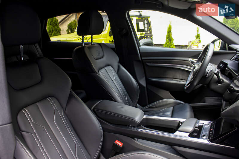 Позашляховик / Кросовер Audi e-tron 2021 в Києві